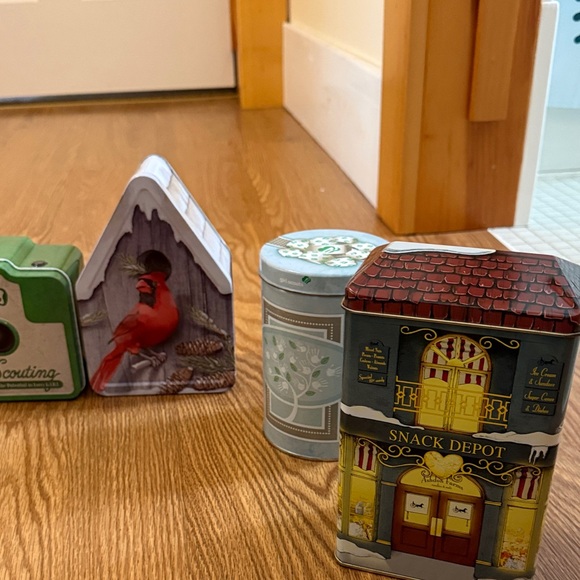 Assorted Decorative Tin Set - Picture 2 of 4